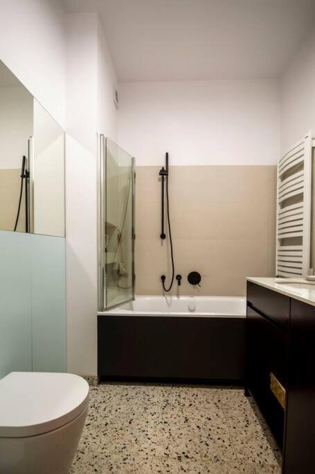 Apartament Przy Parku Z Bezplatnym Parkingiem Stary Toruń Exterior foto